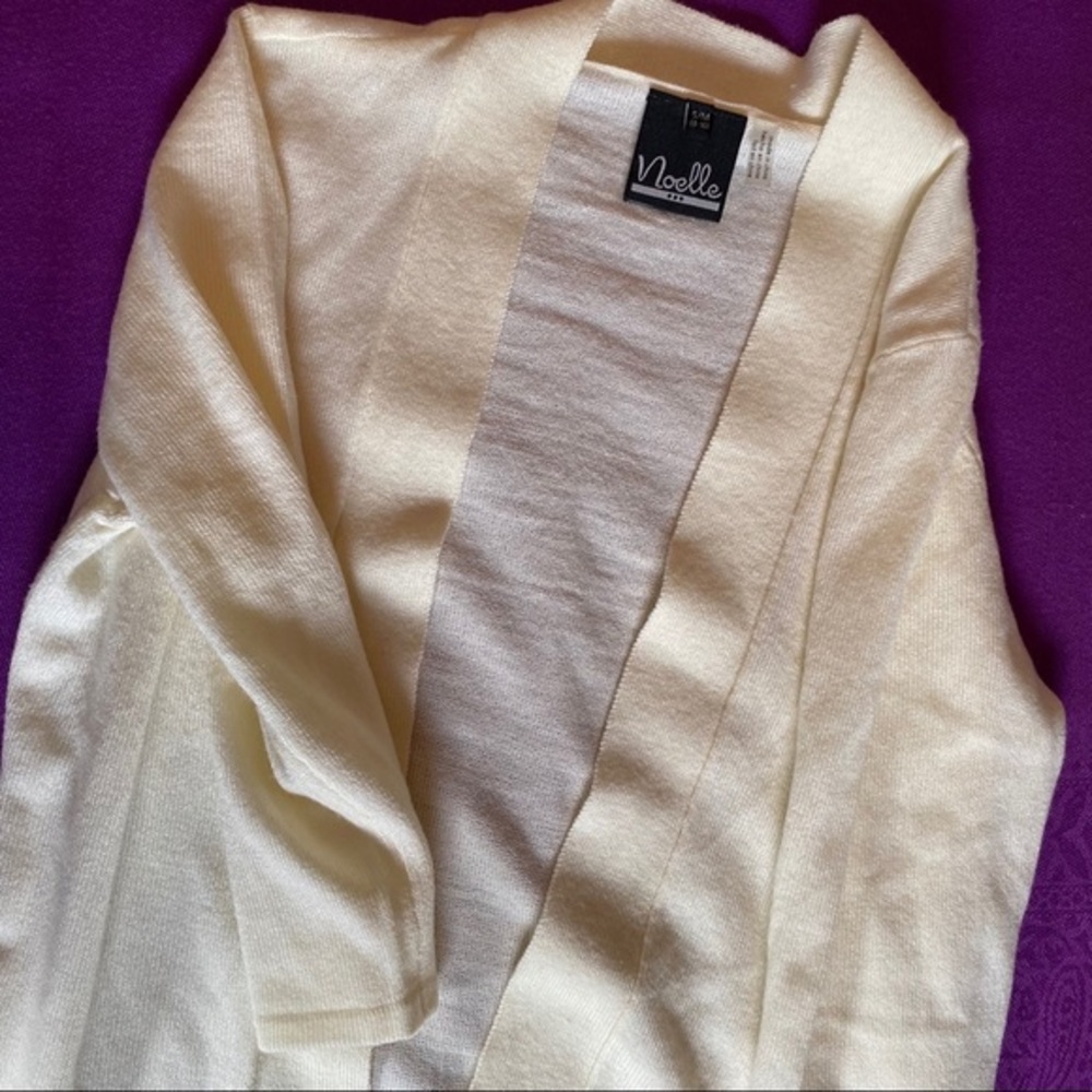 Noelle cream colored light over sweater S/M 8/10